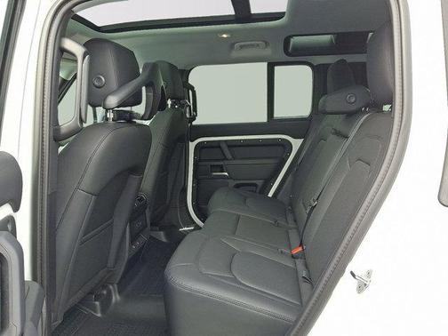 2025 Land Rover Defender P400 S