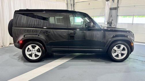 2025 Land Rover Defender P300
