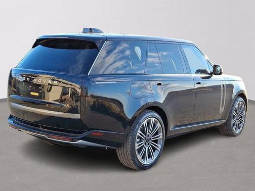 2026 Land Rover Range Rover P400 SE