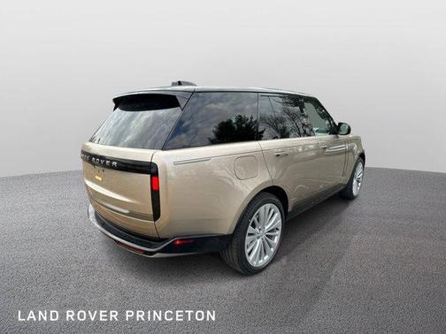 2025 Land Rover Range Rover P400 SE
