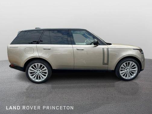 2025 Land Rover Range Rover P400 SE