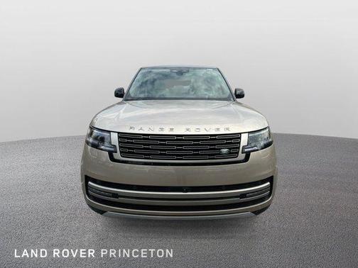 2025 Land Rover Range Rover P400 SE