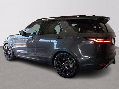 2025 Land Rover Discovery P300 S