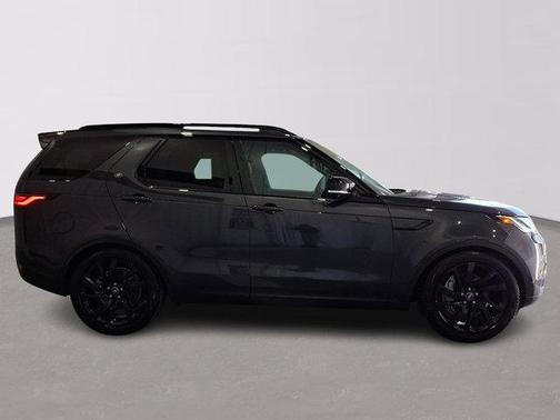 2025 Land Rover Discovery P300 S