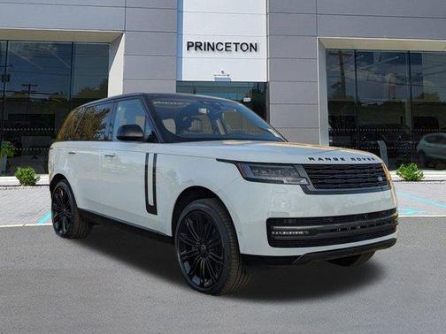 2025 Land Rover Range Rover P530 SE