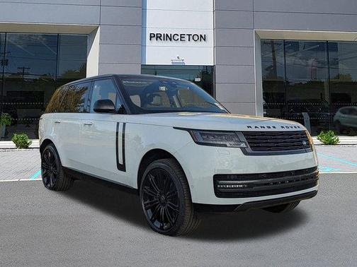 2025 Land Rover Range Rover P530 SE
