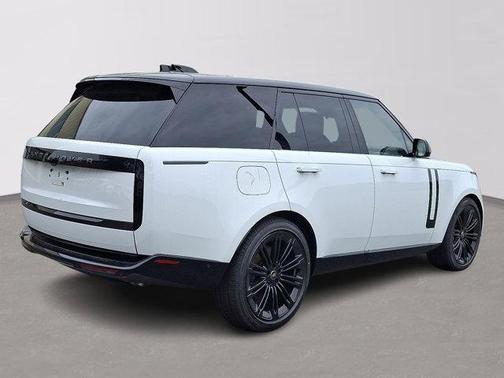 2025 Land Rover Range Rover P530 SE