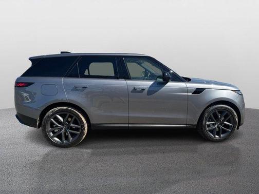 2025 Land Rover Range Rover Sport P360 SE