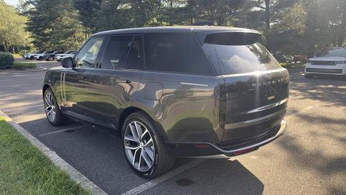 2025 Land Rover Range Rover P550e SE