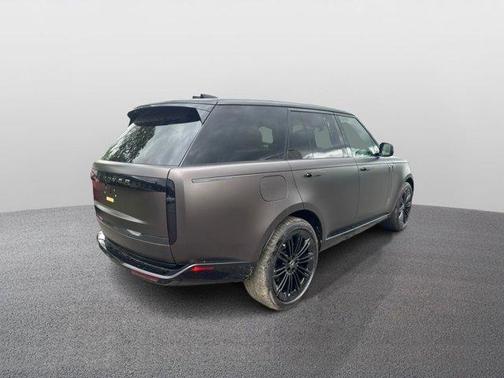 2025 Land Rover Range Rover P530 SE