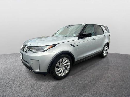 2024 Land Rover Discovery P300 S