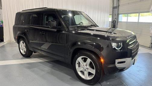 2023 Land Rover Defender SE