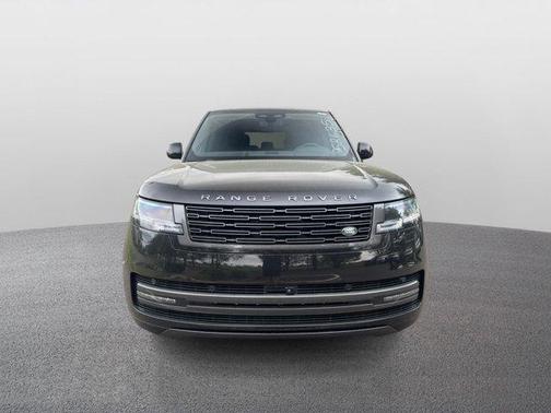 2025 Land Rover Range Rover P400 SE 7 Seat