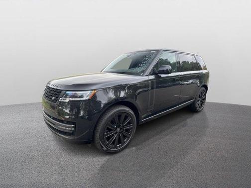 2025 Land Rover Range Rover P400 SE 7 Seat
