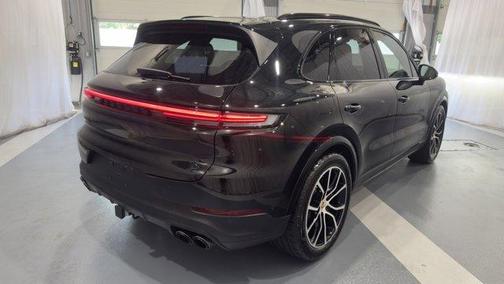 2024 Porsche Cayenne S
