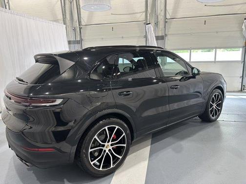 2024 Porsche Cayenne S