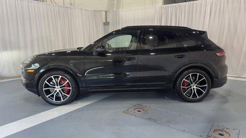 2024 Porsche Cayenne S
