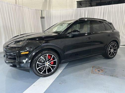 2024 Porsche Cayenne S