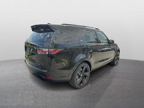 2025 Land Rover Discovery P300 Dynamic SE