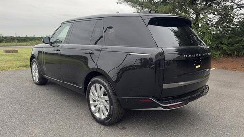 2025 Land Rover Range Rover P400 SE 7 Seat