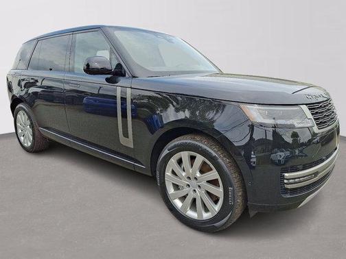2025 Land Rover Range Rover P400 SE 7 Seat