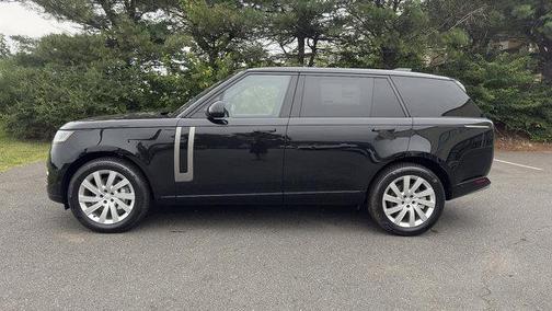 2025 Land Rover Range Rover P400 SE 7 Seat
