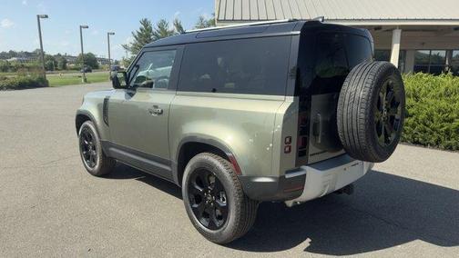 2025 Land Rover Defender P300 S