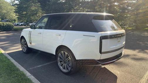2025 Land Rover Range Rover P530 SE