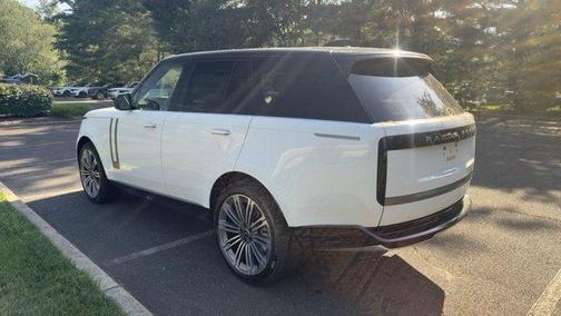 2025 Land Rover Range Rover P530 SE