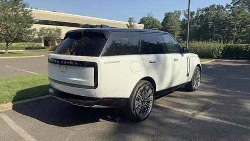 2025 Land Rover Range Rover P530 SE