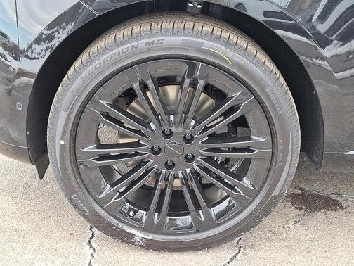 2026 Land Rover Range Rover P400 SE