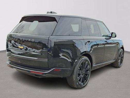 2026 Land Rover Range Rover P400 SE