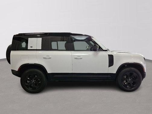 2023 Land Rover Defender 110 X-Dynamic SE