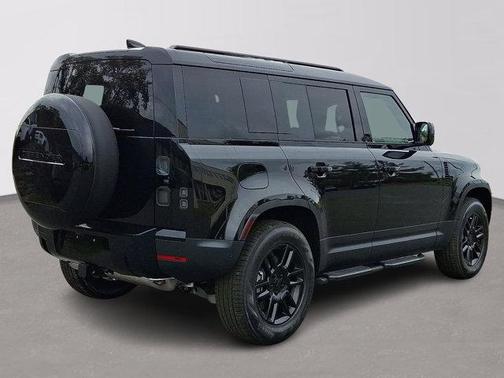 2026 Land Rover Defender 110S