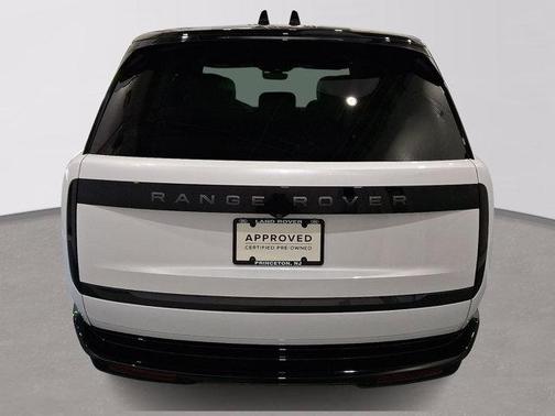 Ostuni Pearl White 2024 Land Rover Range Rover P530 SE