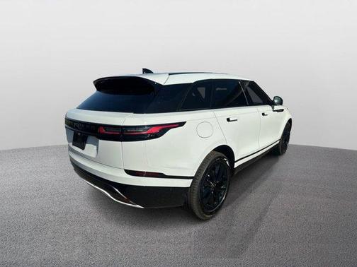 2026 Land Rover Range Rover Velar Dynamic SE