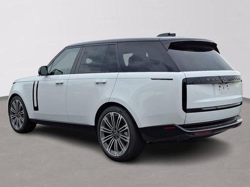 2025 Land Rover Range Rover P400 SE