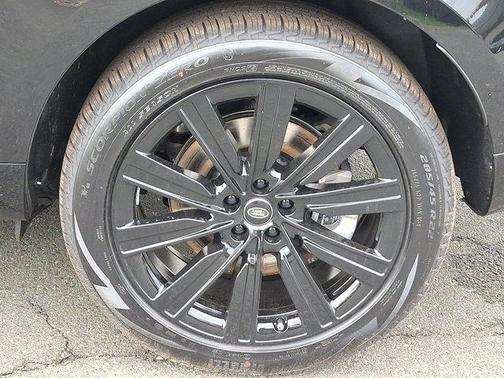 2025 Land Rover Range Rover P550e SE