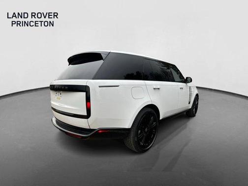 2025 Land Rover Range Rover P530 SE 7 Seat