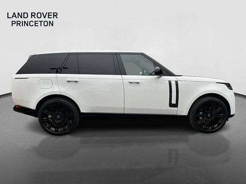 2025 Land Rover Range Rover P530 SE 7 Seat