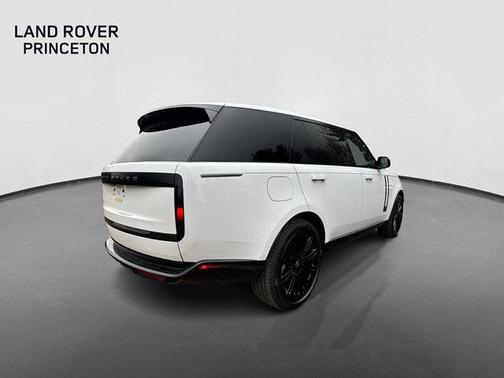 2025 Land Rover Range Rover P530 SE 7 Seat