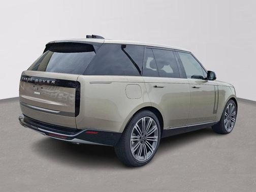 2025 Land Rover Range Rover P530 SE