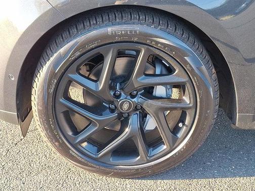 2025 Land Rover Range Rover Sport P360 SE