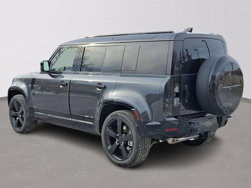 2026 Land Rover Defender 110 X-Dynamic SE