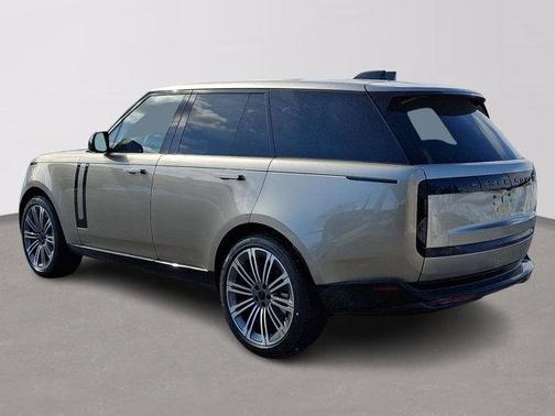 2026 Land Rover Range Rover P400 SE