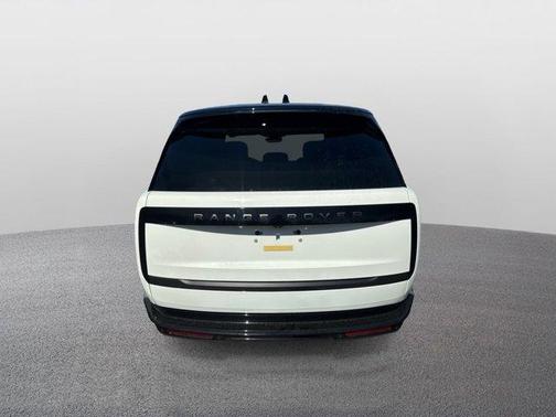 2025 Land Rover Range Rover P530 SE