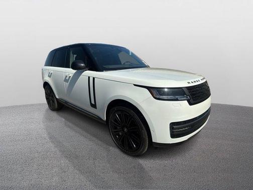 2025 Land Rover Range Rover P530 SE