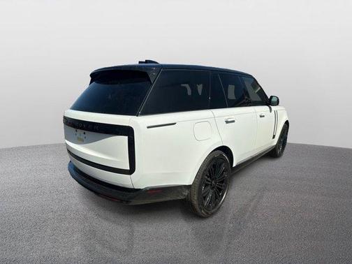2025 Land Rover Range Rover P530 SE