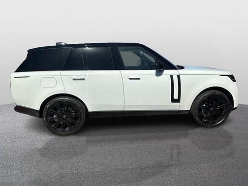 2025 Land Rover Range Rover P530 SE