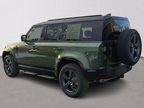 2026 Land Rover Defender 110 X-Dynamic SE